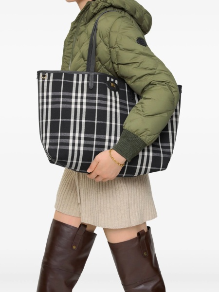 Geanta de mana Burberry neagra din piele