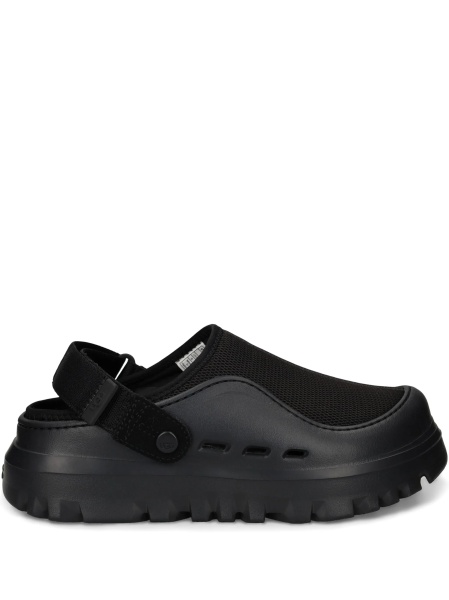 Slapi UGG negri din poliuretan si polyester
