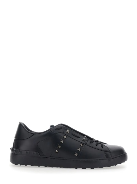 Sneakers 'Rockstud Untitled' Black Sneaker with Rockstud Decoration and Logo Embossed on the Tongue in Leather Man