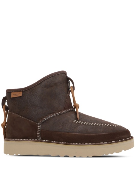 Bocanci UGG maro din piele