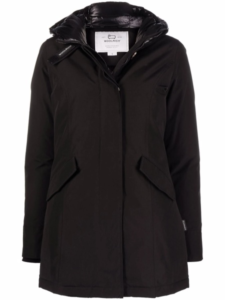 Geaca Parka Woolrich neagra din bumbac si poliamida