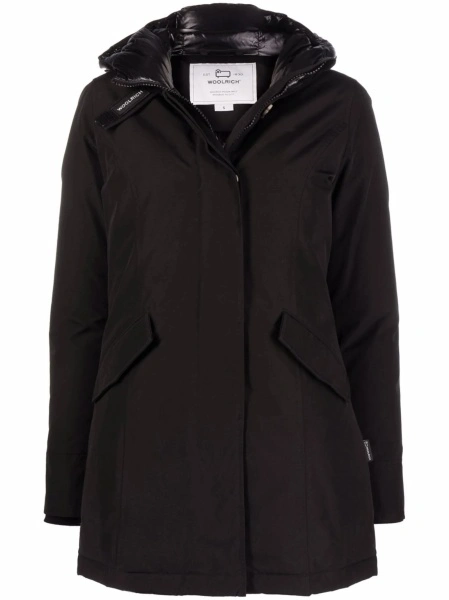 Geaca Parka Woolrich neagra din bumbac si poliamida