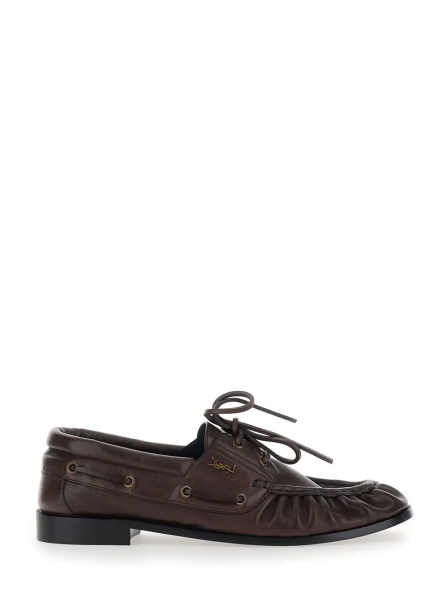 Mocasini 'Le Loafer Bateau' Brown Boat Shoes with Hand-Stitched Moc Toe and Cassandre Plate in Grained Leather Men