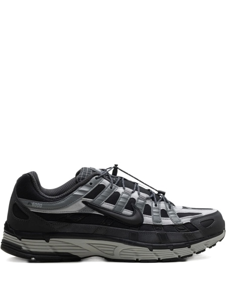 Sneakers Nike negri din plasa