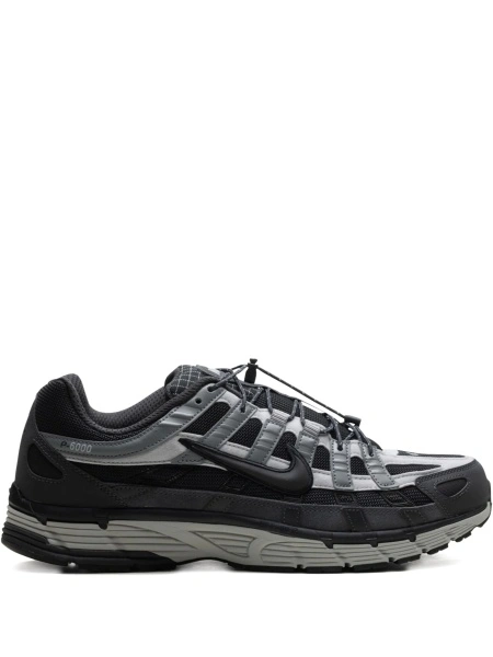 Sneakers Nike negri din plasa