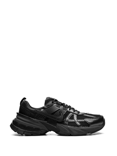 Sneakers Nike negri din plastic si plasa