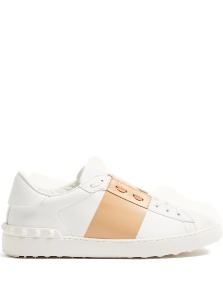 Sneakers & Slip-On