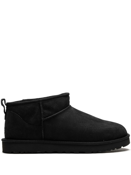 Bocanci UGG negri din piele intoarsa