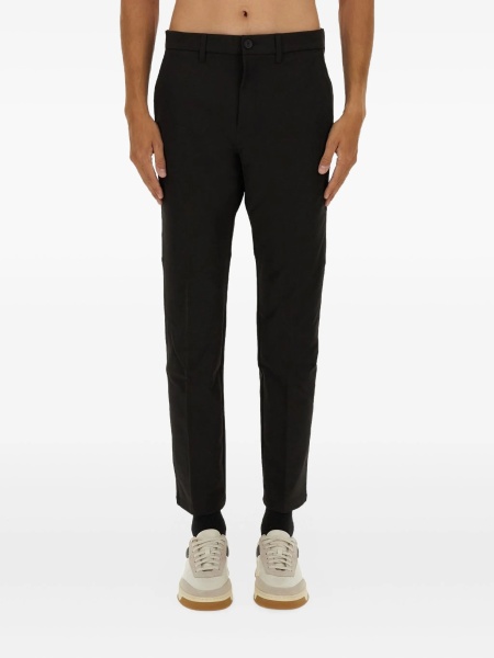 Pantaloni conici Hugo Boss negri din elastan si poliester reciclat