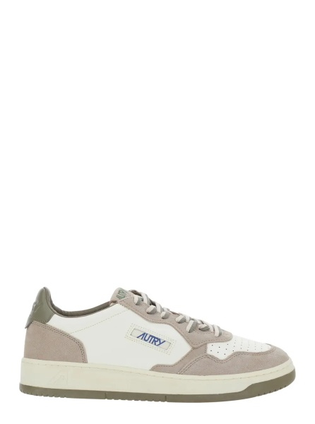 Sneakers 'Medalist' Beige Low Top Sneakers with Logo Patch on the Tongue in Suede for Men