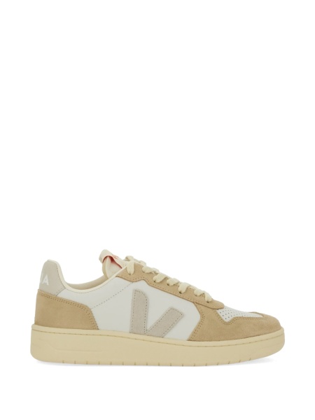 Sneakers VEJA neutri din piele