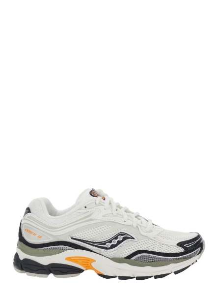 Sneakers 'Omni 9' White Low Top Sneakers with Perforated Design and Logo Patch on the Tongue in Tech Fabric Unisex