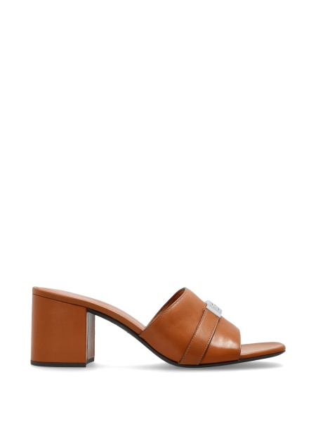 Heeled shoes