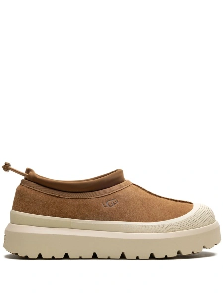 Mocasini UGG maro din piele intoarsa