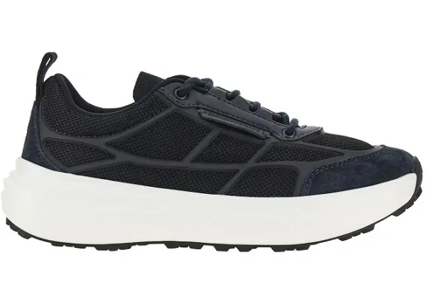 Sneakers Travel Essential mesh sneakers