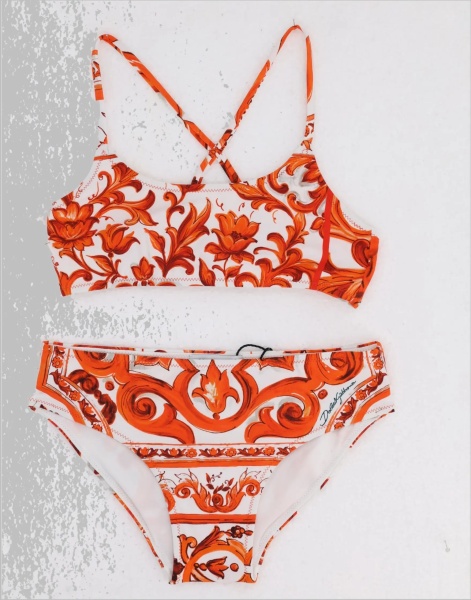 Sutiene Bikini Top + Bottoms