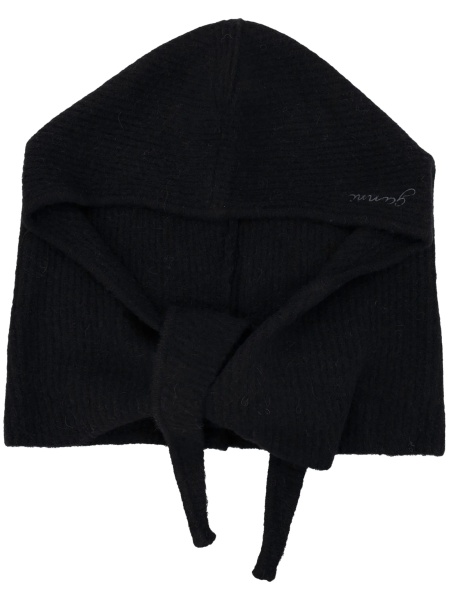 Caciula Ganni neagra