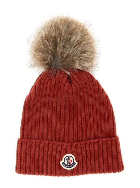 Caciula Red beanie with Pompon and logo patch on the front in wool Girl
