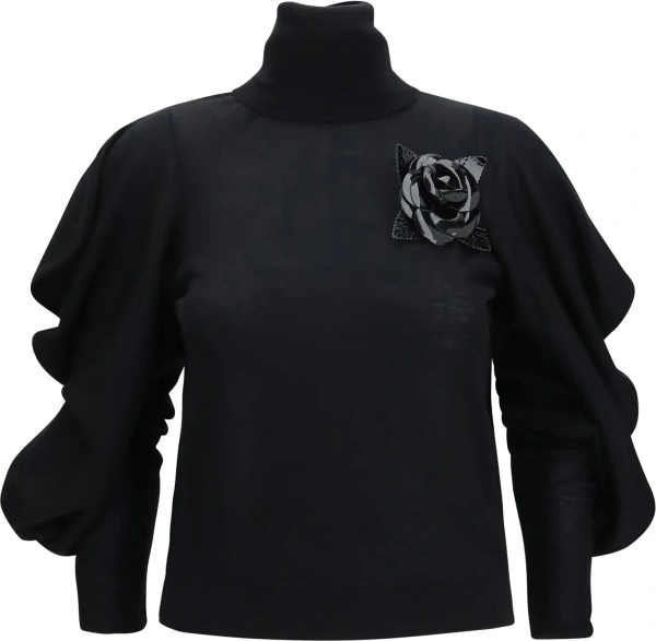 Pulover High-neck Sweater with flower brooch