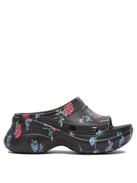 Slide "Pool Crocs™"