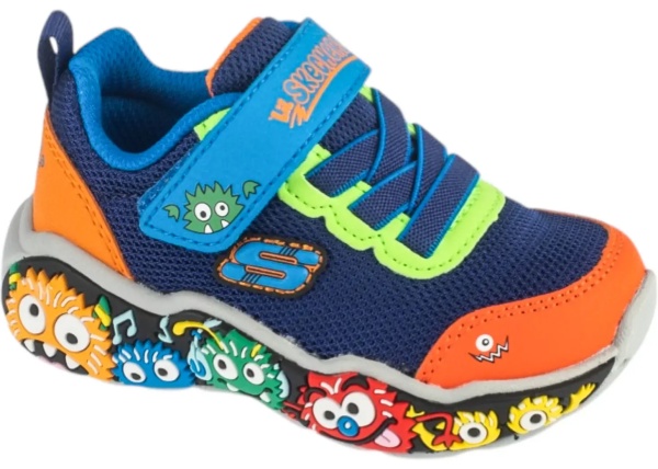 Sneakers Play Scene