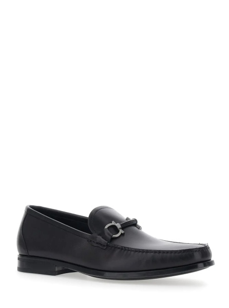 Mocasini Black Loafers with Gancini Detail on the Front in Leather for Men