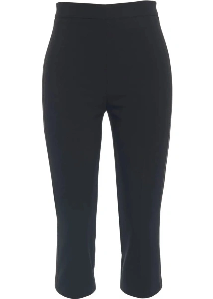 Pantaloni Capri trousers