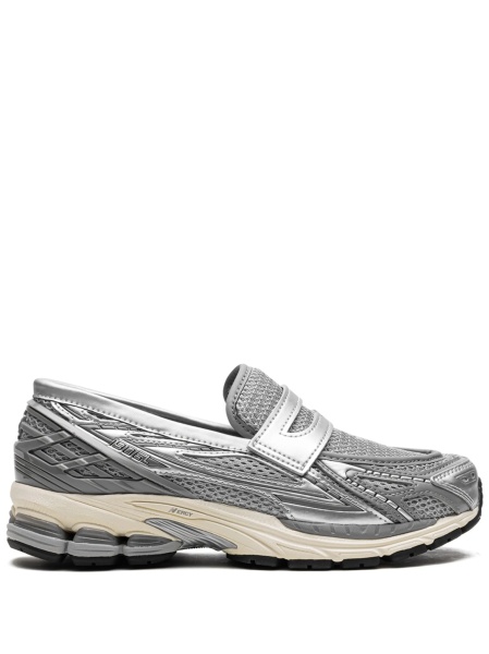 Pantofi slip-on New Balance gri din plasa si poliuretan