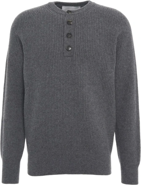 Pulover Sweater with button closure