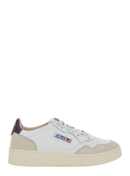 Sneakers 'Medalist' White Low Top Sneakers with Logo Patch on the Tongue in Leather for Women