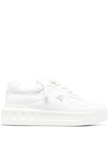 Sneakers Valentino Garavani One Stud albi din piele si piele eco