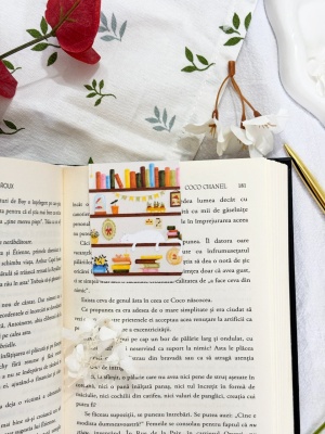 Bookish Vibes Magnetic Bookmark - Img 3