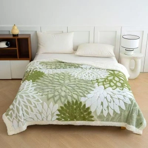 Patura Cocolino Dubla cu Blanita, Model Floral, 200 x230 cm, Verde Deschis