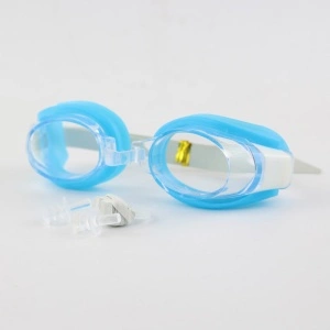 Set Ochelari de Inot pentru Copii - Include Dopuri pentru Urechi si Clips pentru Nas - Albastru Deschis