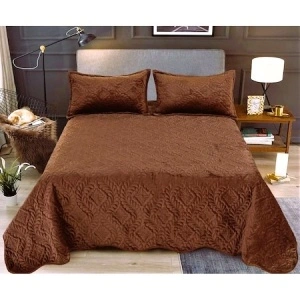 Set cuvertura pat matlasata, 3 piese, 220x220cm - Culoare Maro