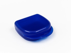 Cutie pentru depozitare aparate dentare, gutiere, proteze, albastru inchis - semitransparent 85x82x28mm