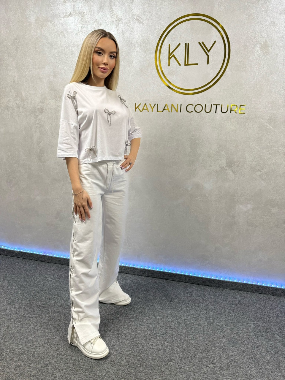 COMPLEURI - KAYLANI COUTURE