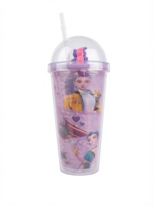 K-pop staklena čaša sa lila slamčicom