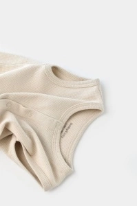 Salopeta fara maneci si pantaloni scurti - 100% bumbac organic - Stone, BabyCosy (Marime: 9-12 luni) - Img 3