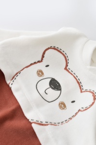 Salopeta Ursulet cu maneca lunga si botosei din 80%bumbac organic si 20% poliester - Caramiziu, BabyCosy (Marime: 3-6 Luni) - Img 3