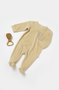 Salopeta Elefant cu maneca lunga si botosei din 80%bumbac organic si 20% poliester - Stone, BabyCosy (Marime: 6-9 luni)