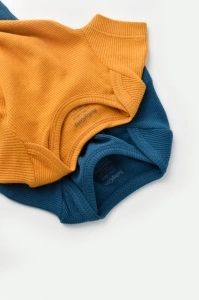Set 2 body-uri bebe unisex din bumbac organic si modal - Bleumarin/Sofran, BabyCosy (Marime: 6-9 luni) - Img 2