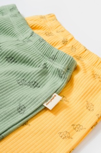 Set 2 pantalonasi Printed, BabyCosy, 50% modal+50% bumbac, Verde/Lamaie (Marime: 6-9 luni) - Img 2