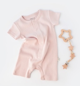 Salopeta cu pantaloni scurti - 100% bumbac organic - Roz, BabyCosy (Marime: 3-6 Luni) - Img 2