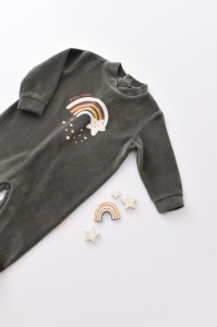 Salopeta Curcubeu cu maneca lunga si botosei din 80%bumbac organic si 20% poliester - Antracit, BabyCosy (Marime: 6-9 luni) - Img 3