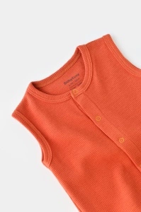 Salopeta fara maneci si pantaloni scurti - 100% bumbac organic - Scortisoara, BabyCosy (Marime: 9-12 luni) - Img 2