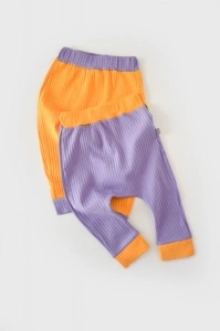 Set 2 pantaloni Ribana Bebe Unisex din bumbac organic si 5%elastan - Galben/Mov BabyCosy (Marime: 6-9 luni) - Img 3