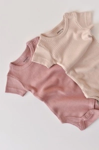Set de 2 body-uri cu maneca scurta din bumbac organic si modal - Roz/Blush BabyCosy (Marime: 9-12 luni) - Img 3