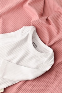 Body Bebe Unisex cu maneca lunga din 95% bumbac organic cu 5% elastan - Alb, BabyCosy (Marime: 9-12 luni) - Img 2