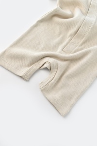 Salopeta cu pantaloni scurti - 100% bumbac organic - Stone, BabyCosy (Marime: 12-18 Luni) - Img 3